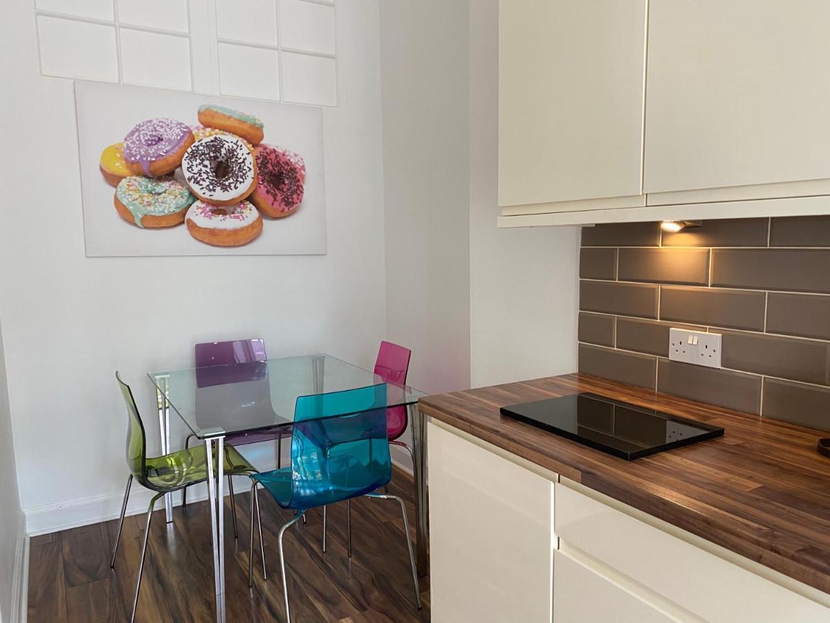 Lovely Main Door 2 Bed Apartment Эдинбург Экстерьер фото