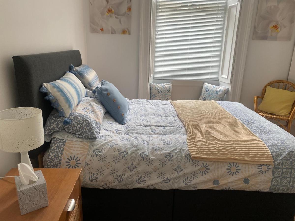 Lovely Main Door 2 Bed Apartment Эдинбург Экстерьер фото