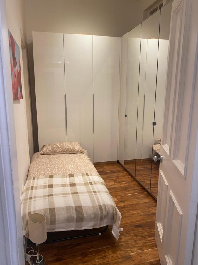 Lovely Main Door 2 Bed Apartment Эдинбург Экстерьер фото